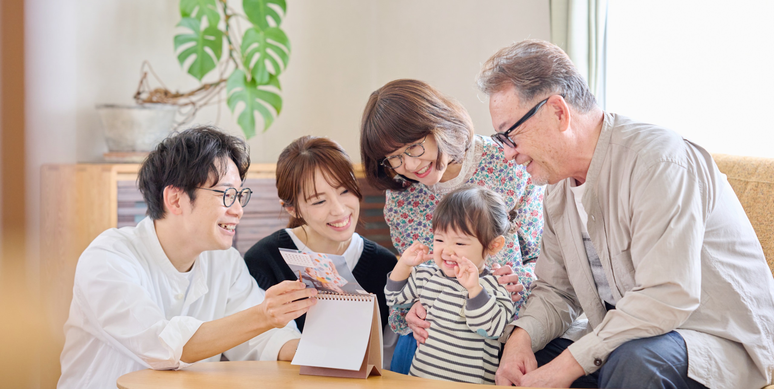 会話がはずむ 帰省の贈り物フォトカレンダー COYOMI