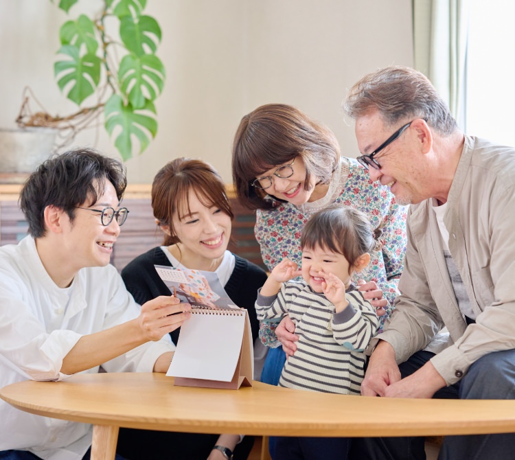 会話がはずむ 帰省の贈り物フォトカレンダー COYOMI